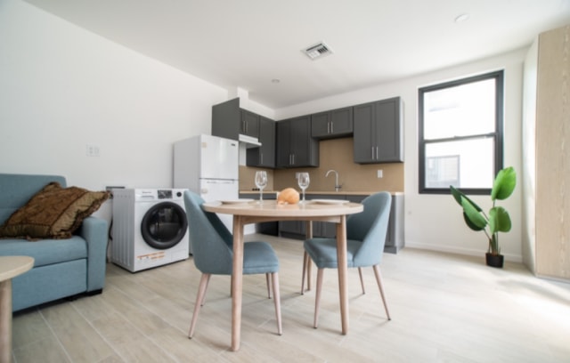 Morganville Studio Unit 9 - 1