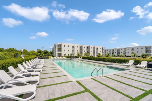 19 North – 1-Bedroom Apartment With Lake View | Available Now - 1