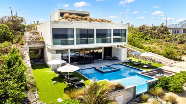 Bella Rocca Estate, East End Luxury Villa And Land Parcel - 1