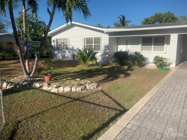 Family Home, Pet Friendly - George Town - 1