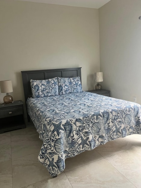 1-Bedroom, 1-Bathroom, At The Summit, North Side - 1