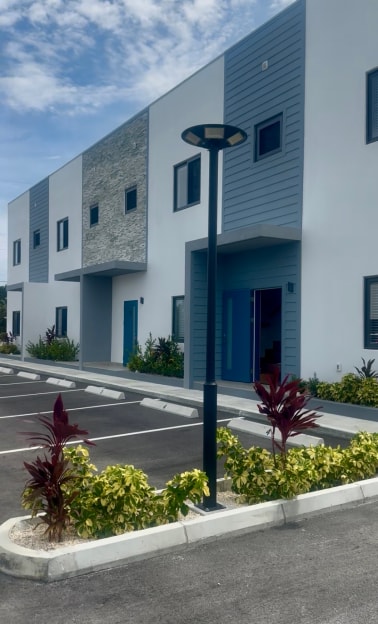 Elegant Townhome Raven Manor #5 April 1St - 1