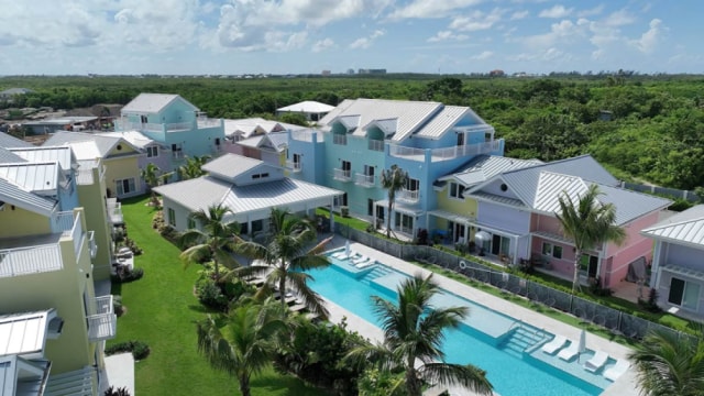 Available Now: Upgraded 2 Bedroom Plus Den At The Meadows - 1